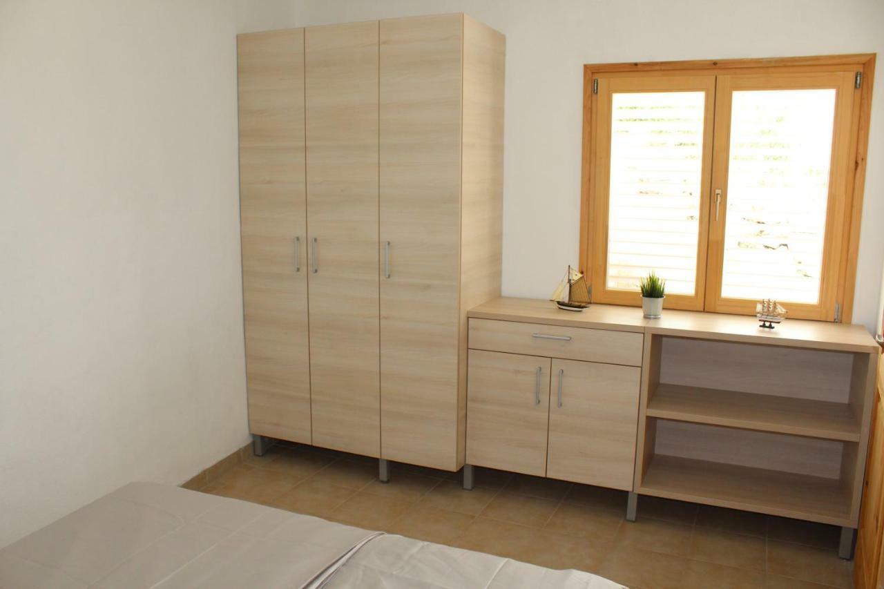 Apartments Andrea فيلا لوكا المظهر الخارجي الصورة