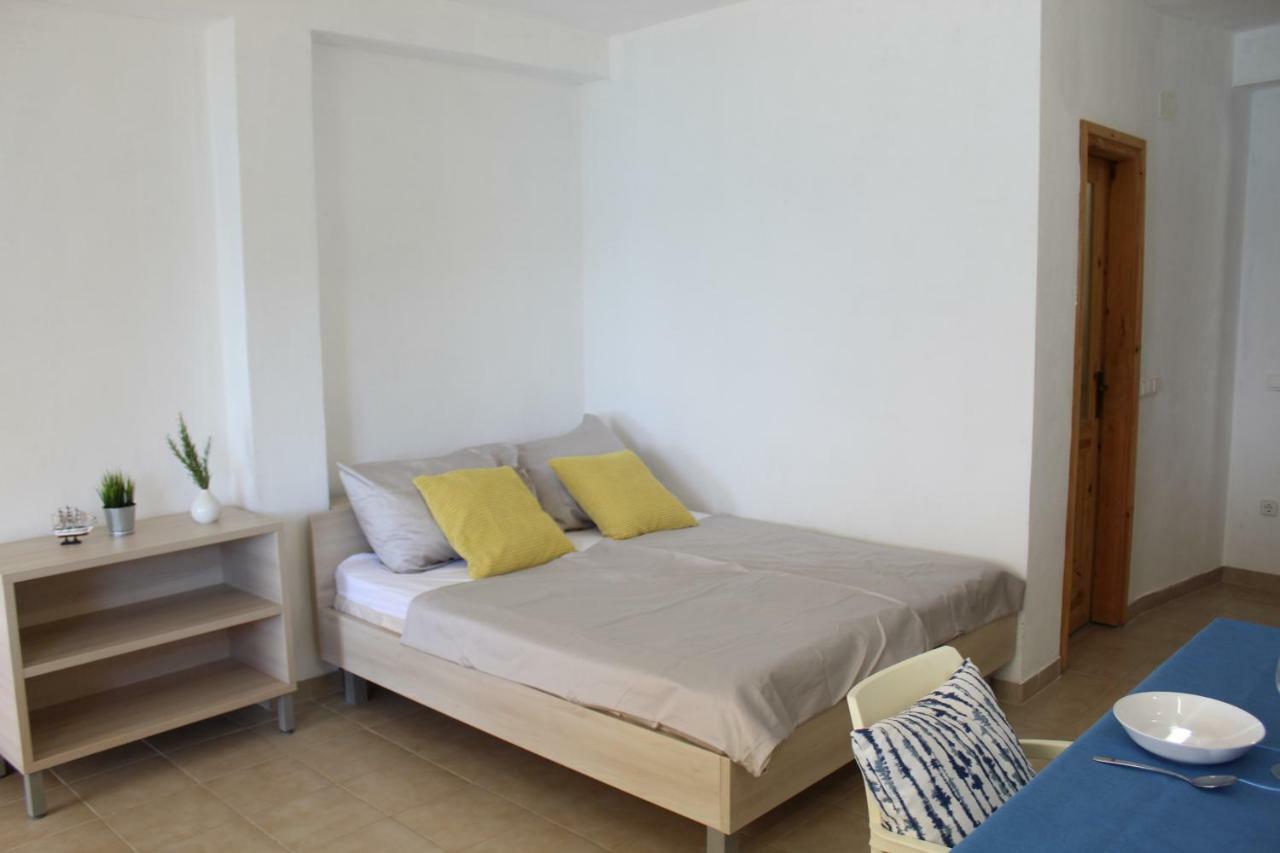 Apartments Andrea فيلا لوكا المظهر الخارجي الصورة