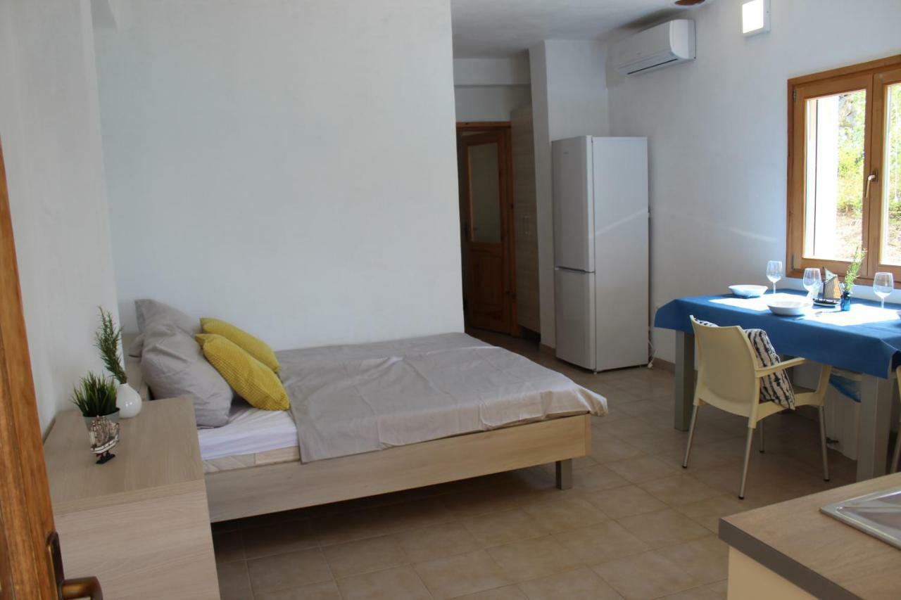 Apartments Andrea فيلا لوكا المظهر الخارجي الصورة