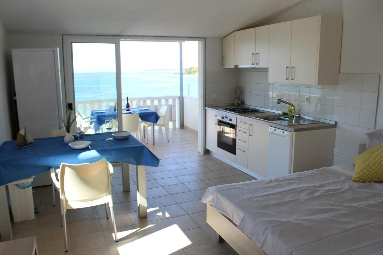 Apartments Andrea فيلا لوكا المظهر الخارجي الصورة