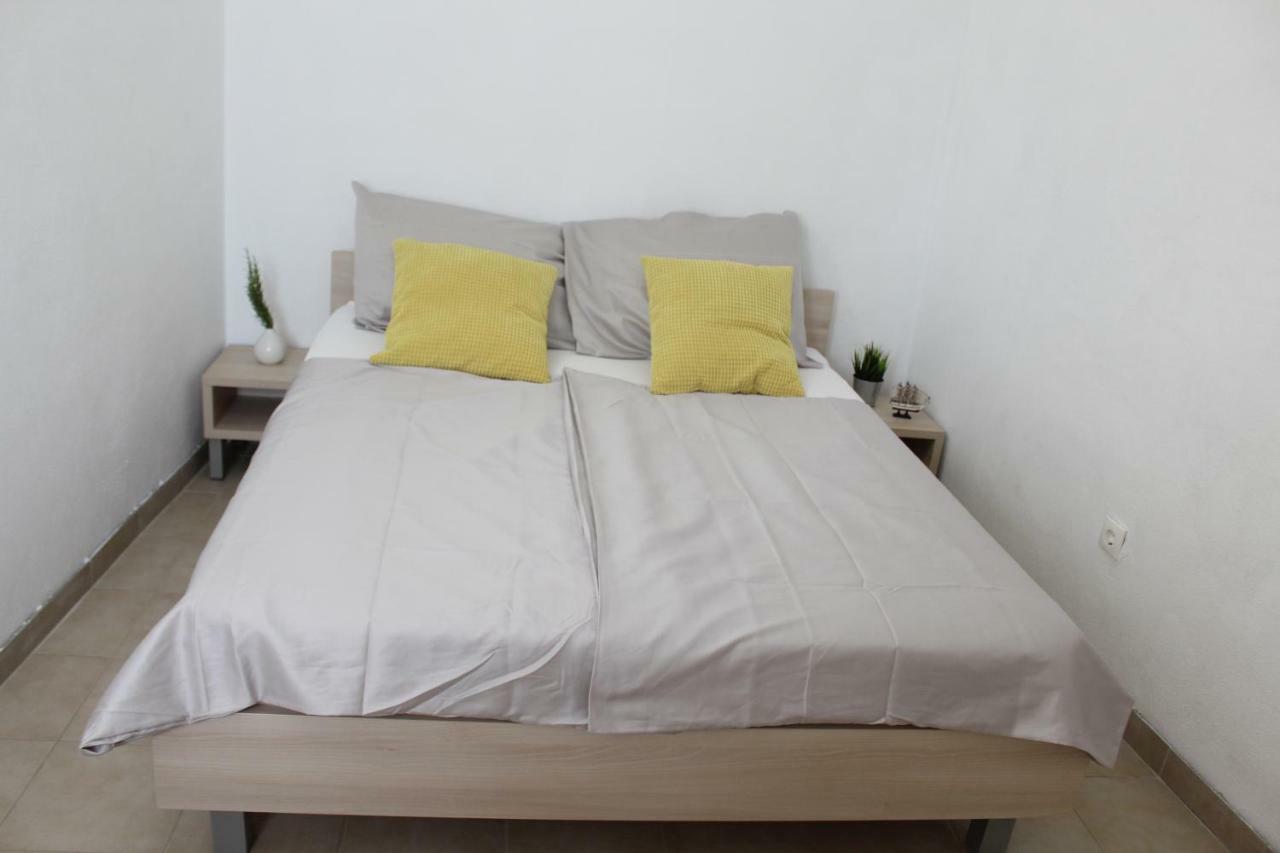 Apartments Andrea فيلا لوكا المظهر الخارجي الصورة